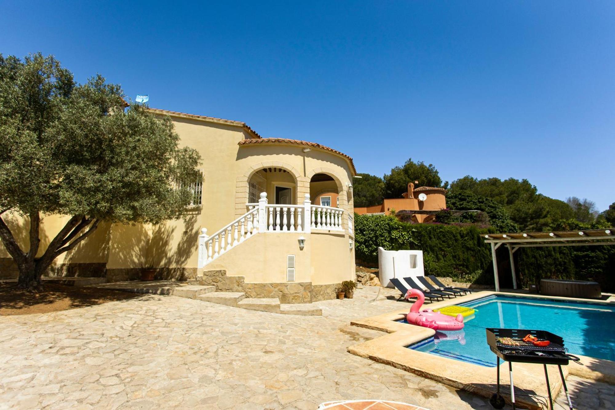 Villa The Alou 1 - Jacuzzi - Bbq - Garden - Pool *